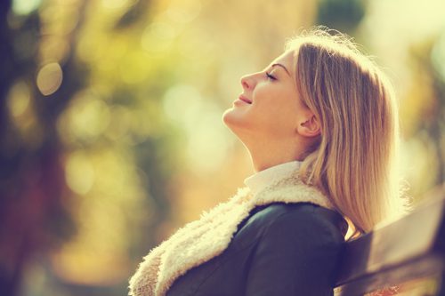 what to expect in early recovery - woman in park - victory addiction recovery center