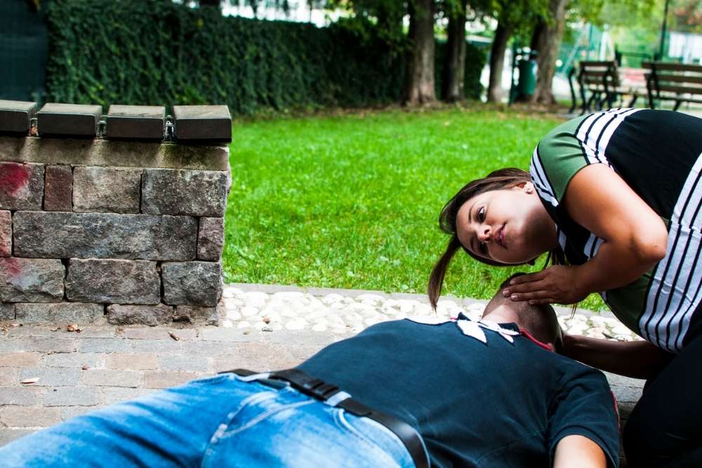 Victory - Your Friend Overdosed What You Can Do Now - Edited